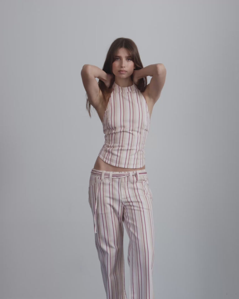 WOMAN [Model is 173 cm / 5’8” wearing size S]