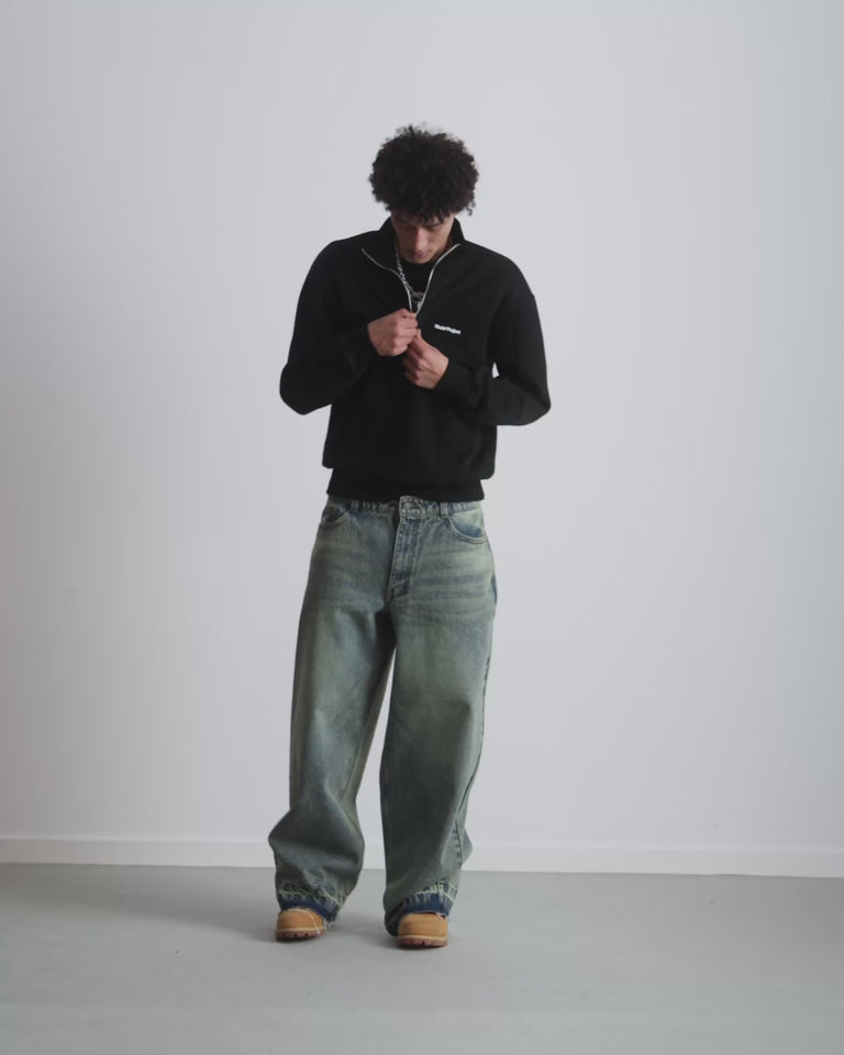 MAN [Model is 180 cm/5’90” wearing size M]