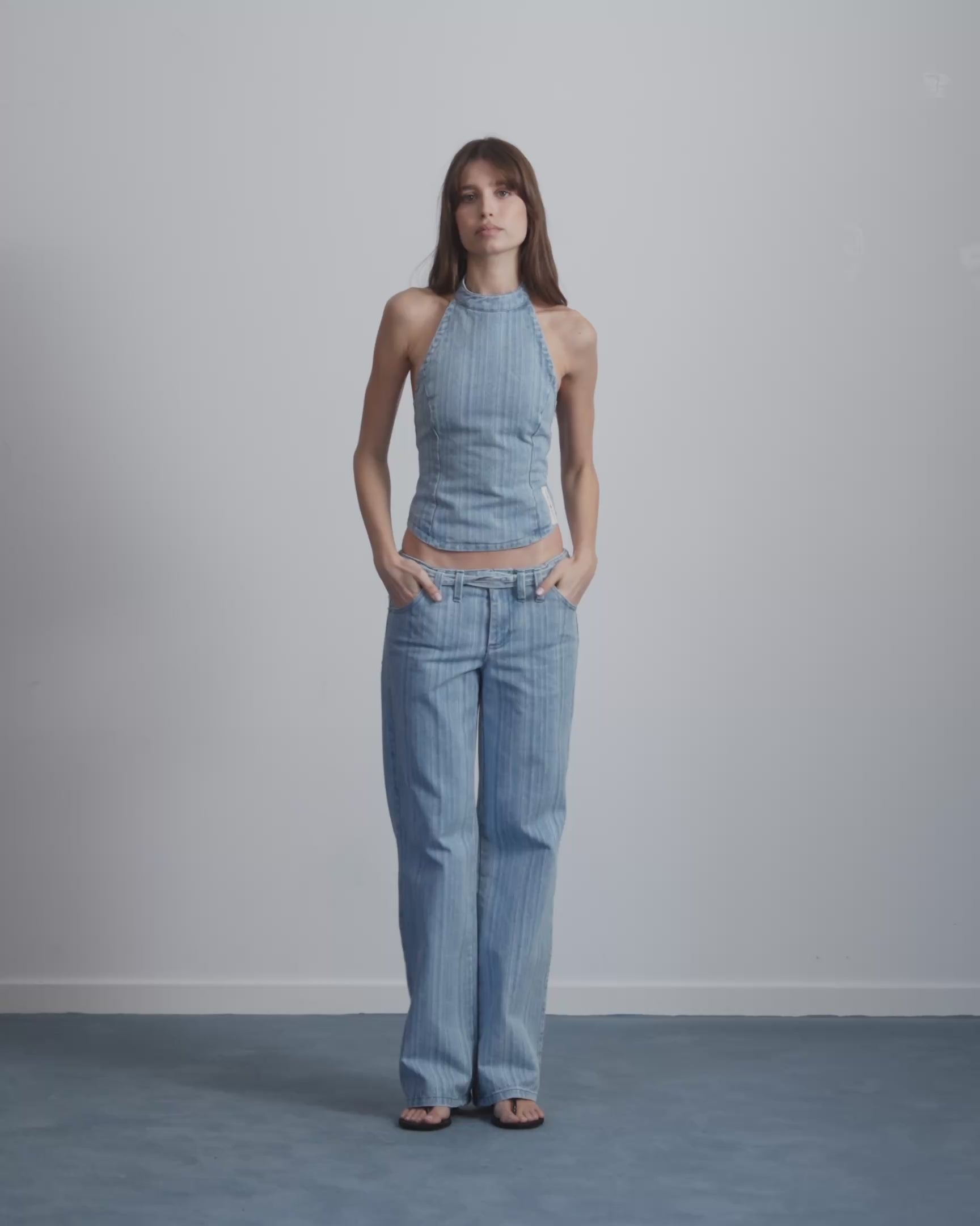 WOMAN [Model is 173 cm / 5’8” wearing size S]