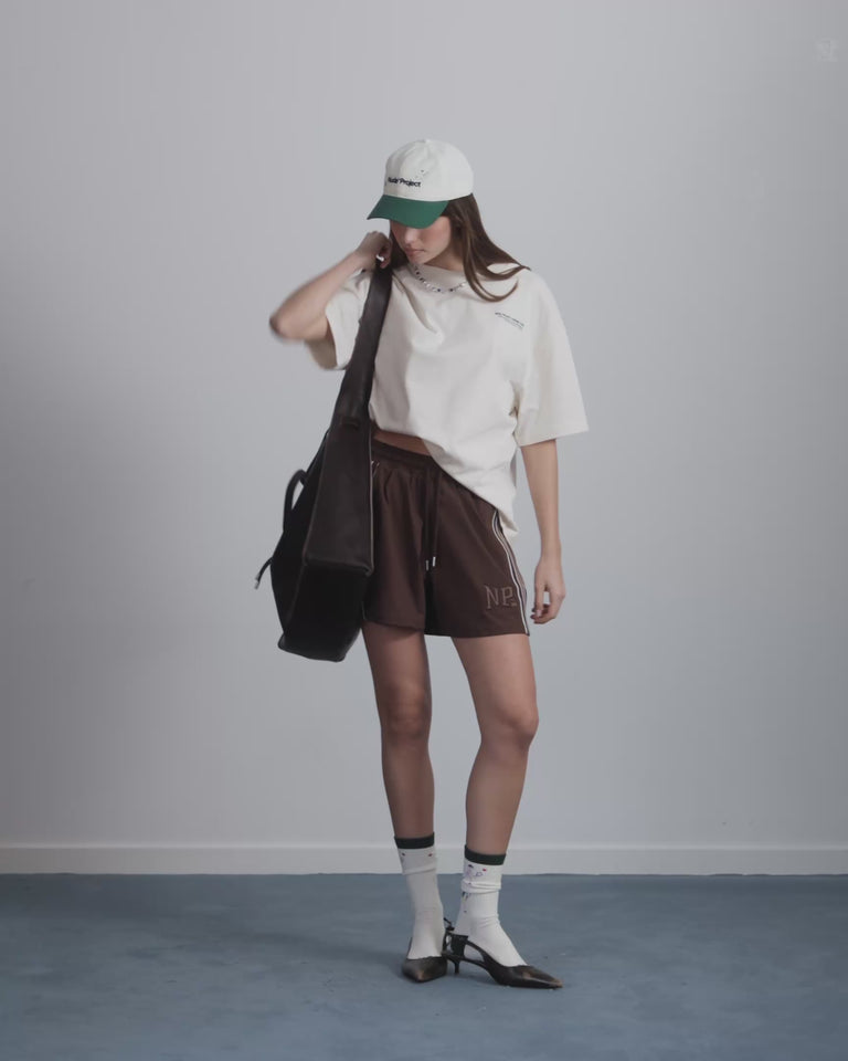 WOMAN [Model is 173 cm / 5’8” wearing size S]