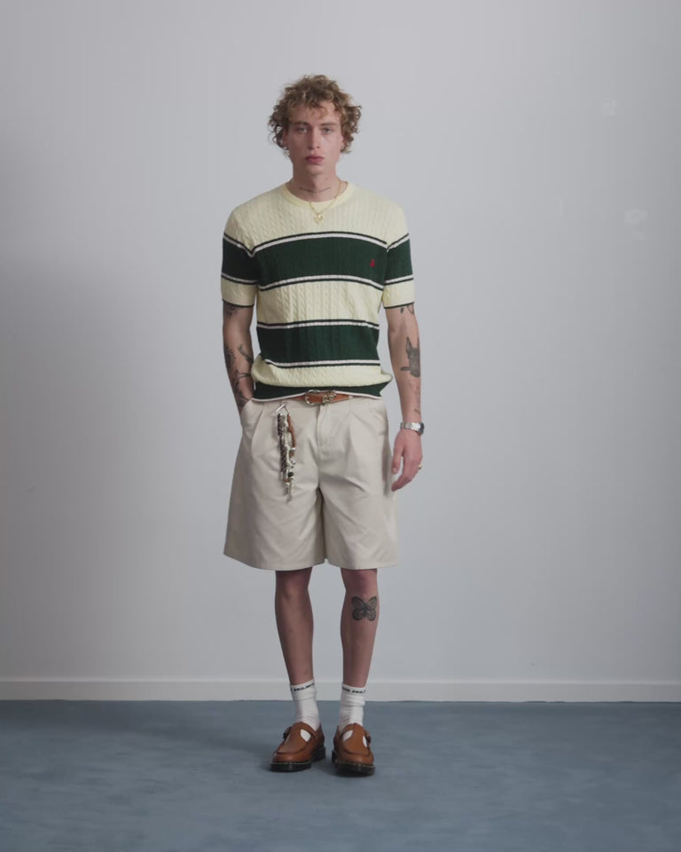 MAN [Model is 190 cm / 6’3” wearing size L]