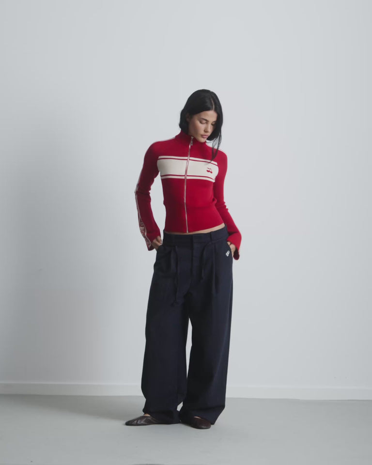 WOMAN [Model is 1.71 m / 5’7” wearing size S]